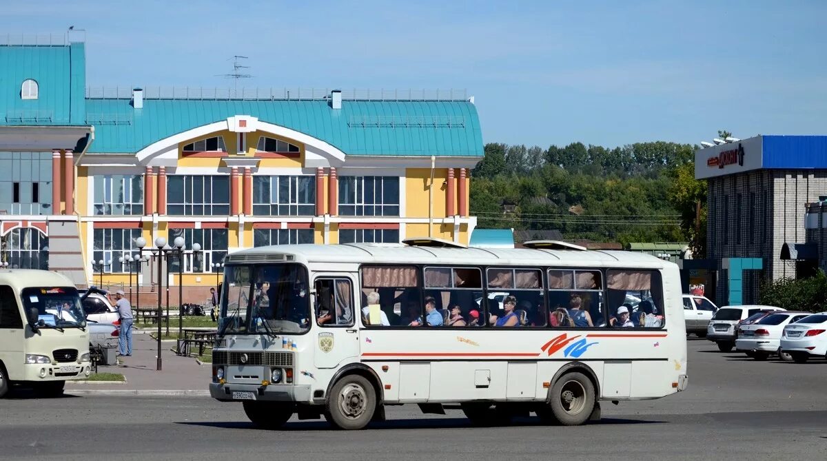 Номер телефона автовокзала алтайское. ПАЗ 4234 Алтайский край. ПАЗ В Бийске. ПАЗ 4234 Бийск. Бийск Алтайский край автовокзал.