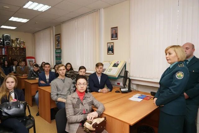 Кабинет таможенника. Боровинский сергей олегович. Николаев сергей владимирович тюменская таможня. Пресс службы тюмени. Пресс службы тюмени.