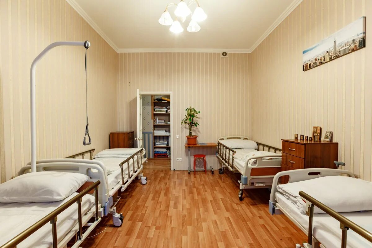 Пансионат для лежачих после инсульта nursing home. Маяк Невинномысск. Пансионат для лежачих на Дубровке. Кильдинстрой пансионат для лежачих больных. Пансионат для лежачих больных Ростов.