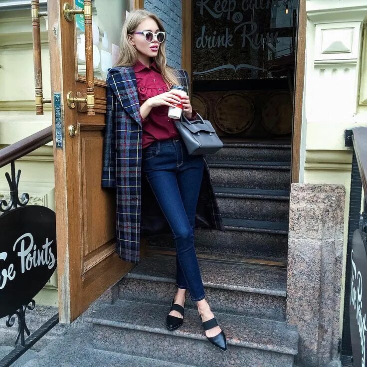22 boutique 22. Все форматы магазинов. Магазин алкобренд. Бренд muze в бутике мейсон адоре. 22 boutique 22.