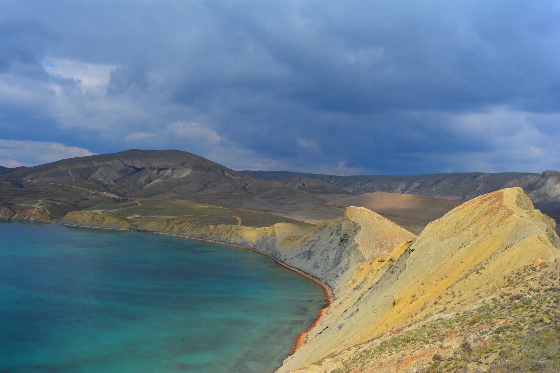 Орджоникидзе вода. Агатовый пляж Орджоникидзе. Орджоникидзе Феодосия. Орджоникидзе Крым агатовый пляж. Агатовая бухта Орджоникидзе.