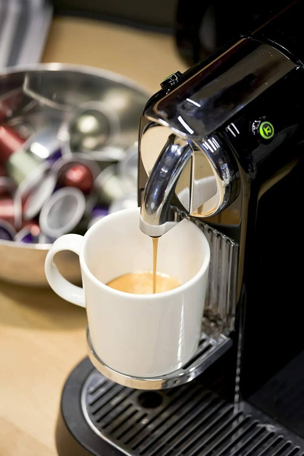 Кофе double espresso. Неспрессо горячий шоколад. nespresso nocciola original. корм, кофе, офис. кофе от неспрессо с гранолой.