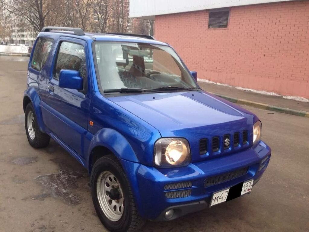 Машины сузуки с пробегом. Сузуки Джимни 3 дверный. Suzuki Jimny III Рестайлинг 1. Suzuki Jimny 3 дверный. Сузуки Джимни 2007 синий.