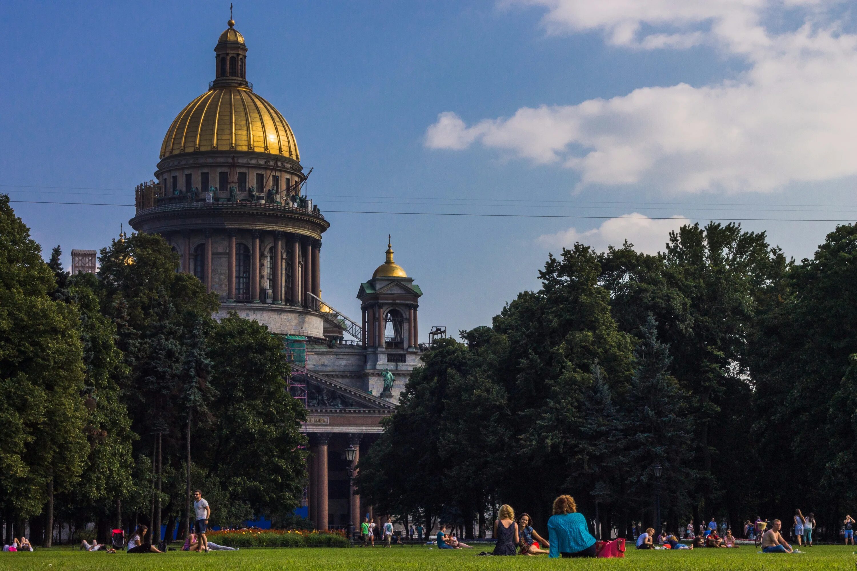 Петербург работает или нет. Работа в питере. работа в спб фото. шаблон исаакиевского собора. санкт петербург на работу надо.