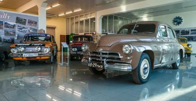 Ретро гараж ул максима горького 51 фото Пермский автомобильный музей "Ретро-гараж" DRIVE2