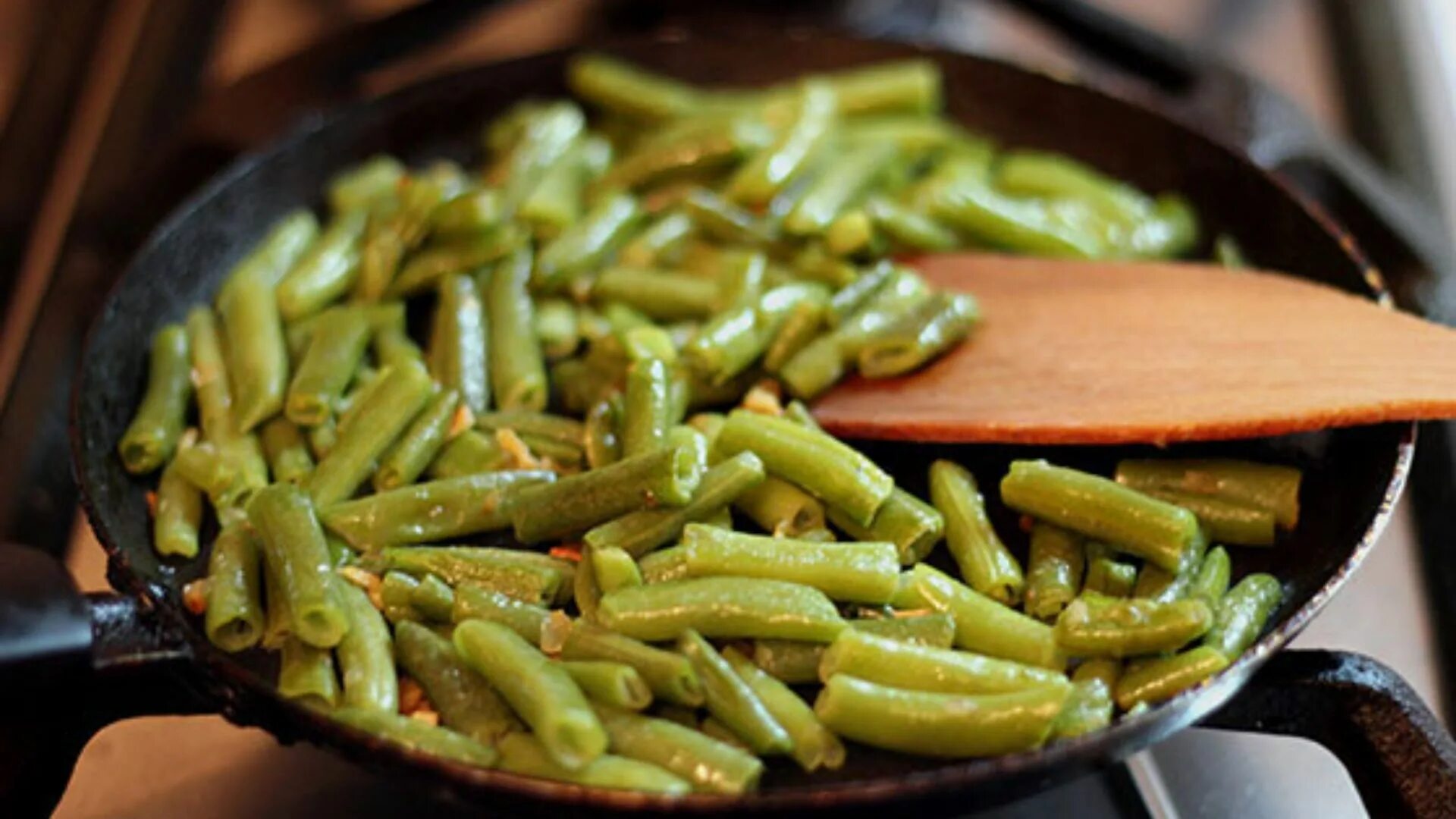 Как приготовить замороженную спаржевую фасоль на сковороде. Жареная фасоль на сковороде стручковая. Спаржа фасоль стручковая замороженная. Готовим стручковую фасоль замороженную. Как приготовить замороженную спаржевую фасоль на сковороде.