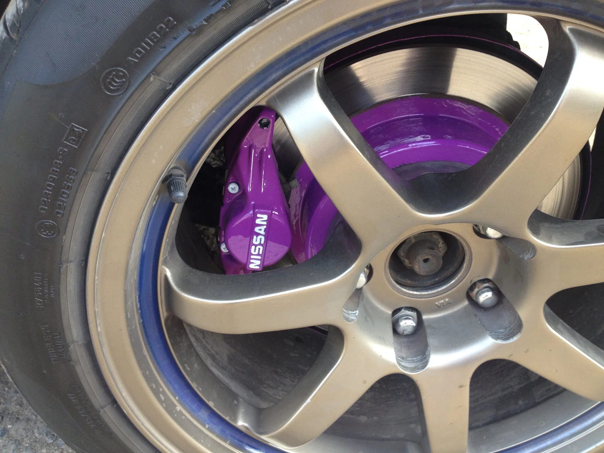 Каким цветом покрасить суппорта на машине. Honda civic type-r покраска суппортов. civic eg фиолетовый суппорта. суппорта в хром. крашеные суппорта.