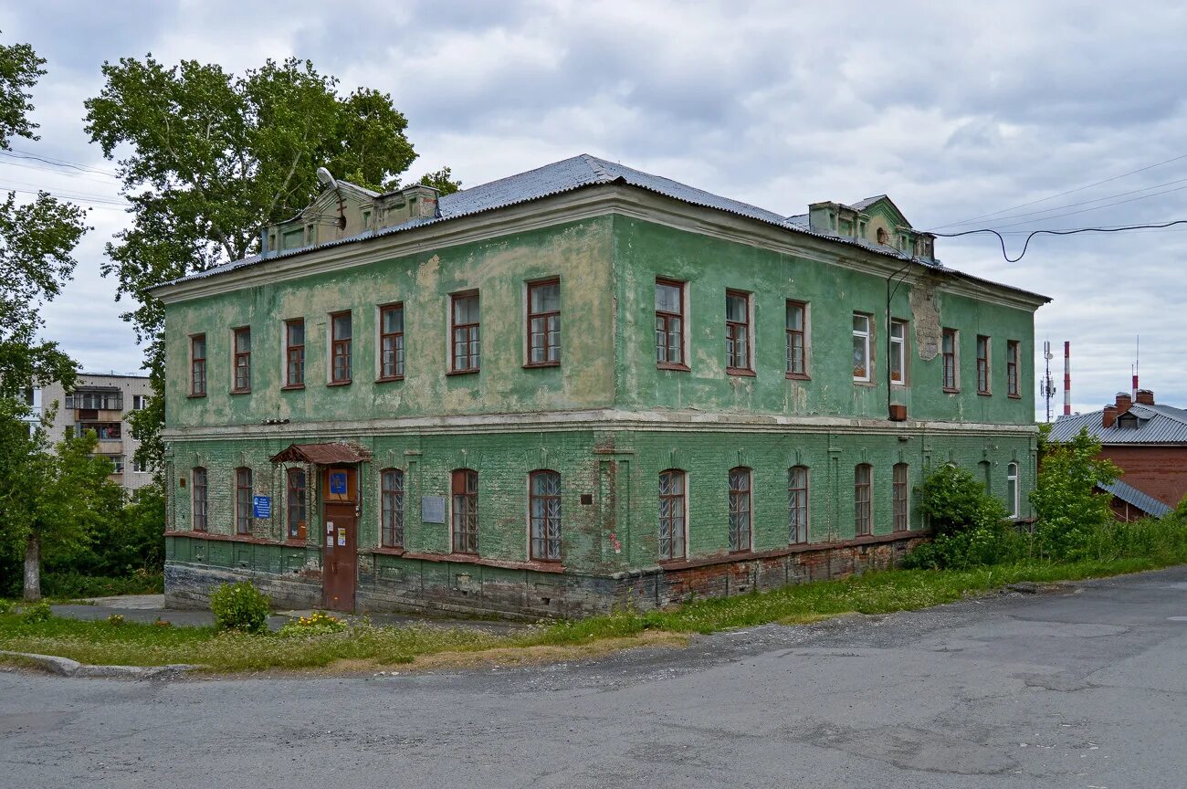 Дома в городе полевском