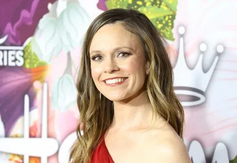 Who Is Rachel Boston and Is She Married, Who Is Her Husband? 