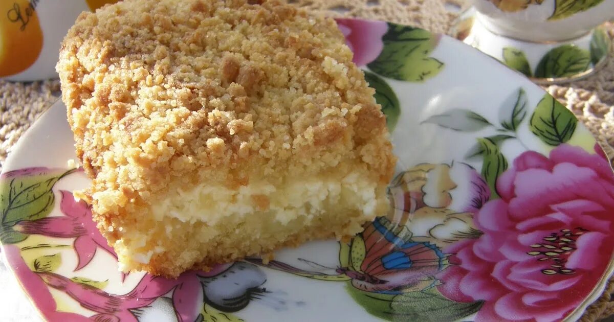 Выпечка из творога королевская ватрушка. Королевская ватрушка михайловский. Пирог из творога королевская ватрушка. Королевская ватрушка с творогом. Королевская ватрушка.