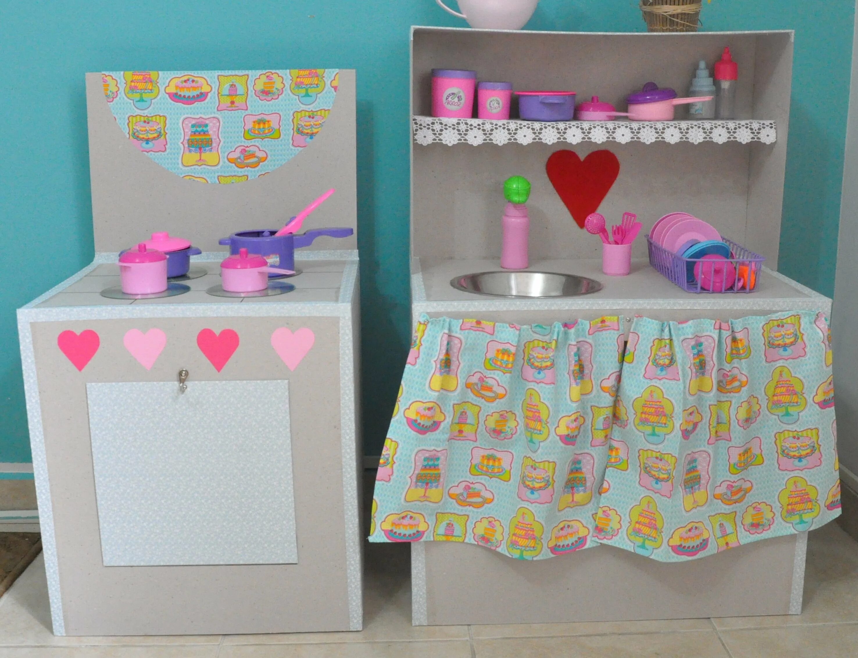 Кухня из картона для ребенка. Кухонная мебель для кукольного домика. Кухня из картона для ребенка. Кухня коробочки. Картонный макет кухни.