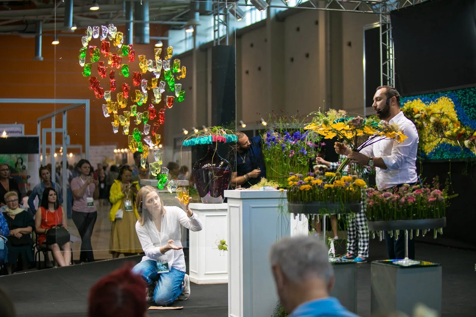 Выставки в экспоцентре в 2024 году. ВДНХ цветы выставка. Выставка Flowers Expo 2020. Павильон выставки цветов. Vistovka tsvetov.