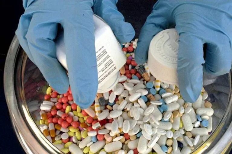 Ядовитые лекарства. Недоброкачественный лекарственный препарат. Недоброкачественное лекарственное средство это. Фальсифицированное и недоброкачественное лекарственное средство. Недоброкачественное лекарственное средство это.