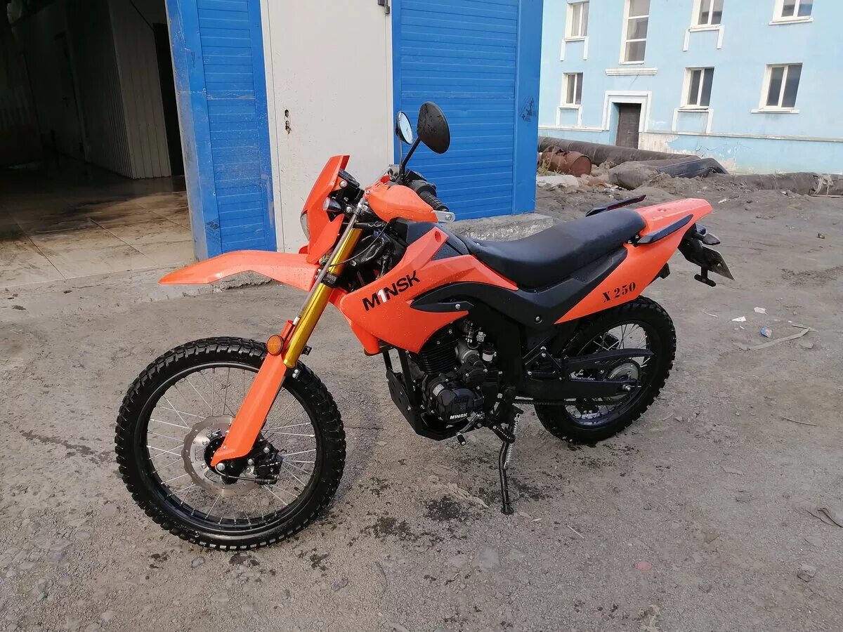 Фото минск х 250 оранжевый. Оранжевый 250. Suzuki спортбайк 250. Стелс флекс 200. Motoland 250 он же минск х250.