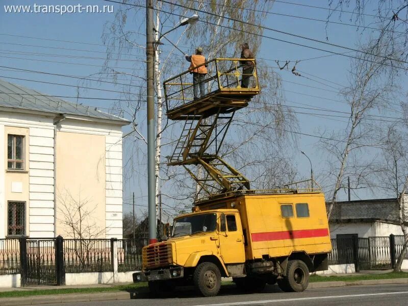Аварийная служба электросетей брянск. Автовышка контактной сети троллейбуса. контактная сеть троллейбуса ссср. спецмашина контактной сети троллейбуса. служба контактной сети.