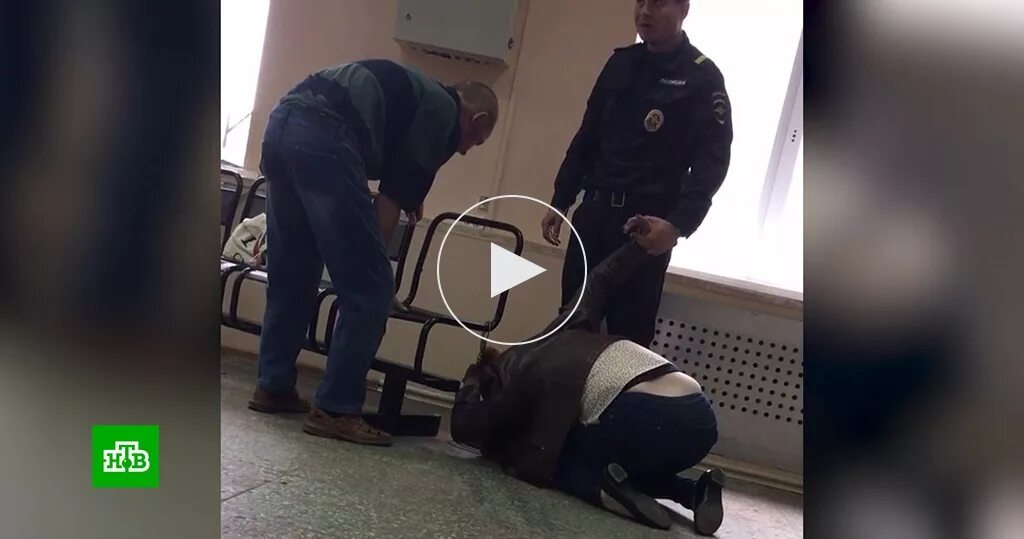 Полиция издевательство. Пресечение административных правонарушений. Издевательства полицейских. Издевательства милиции. Пресечение преступлений.