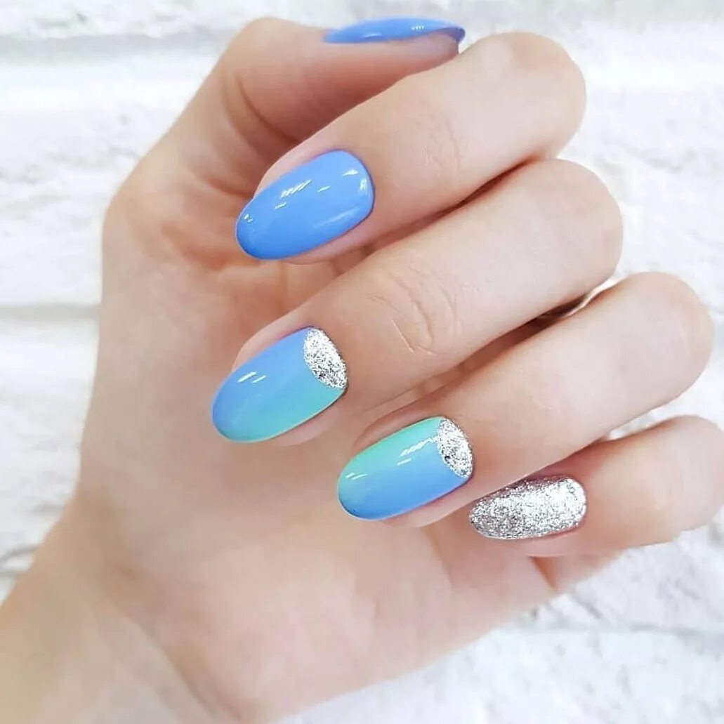 ногти к синему платью. бирюзовый цвет ногтей. маникюр к голубому платью. маникюр к голубому платью. маникюр синий металлик.