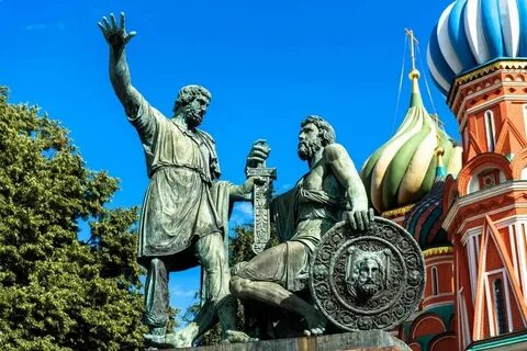 В каком городе находится памятник пожарскому