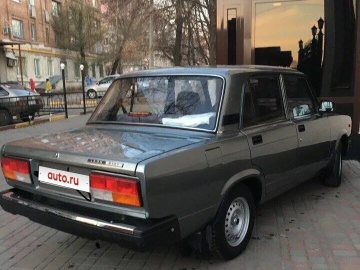 Ваз 2107 серебристый металлик. Жигули 2107 инжектор. 2107 2010 год инжектор. Лада 2107 зеленая фото. Ваз 2107 серебряная.
