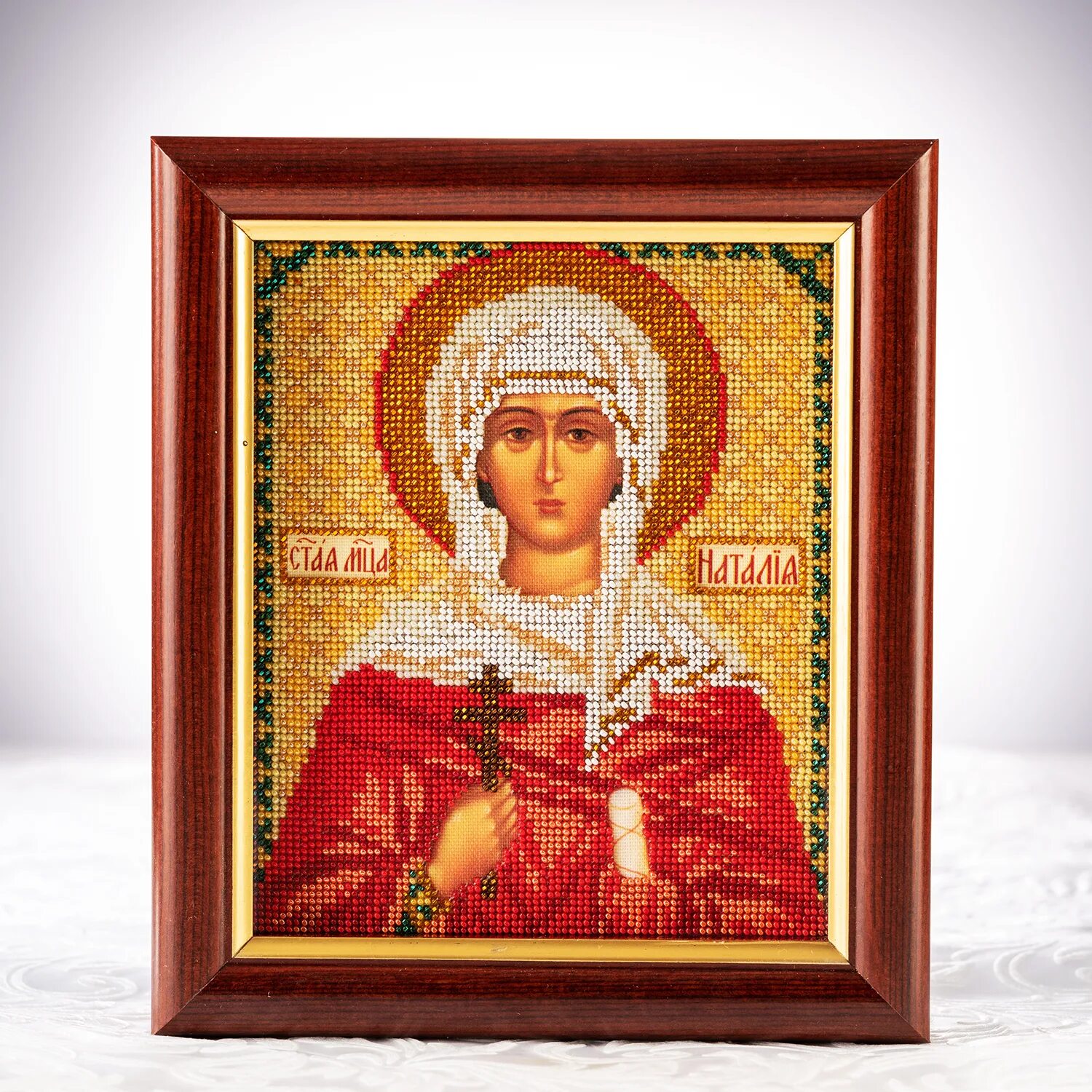 Бисер иконы именные. Именные иконки. Вышивка бисером св наталья икона. Вышивка именной иконы бисером алла. Святая наталья икона вышивка бисером.