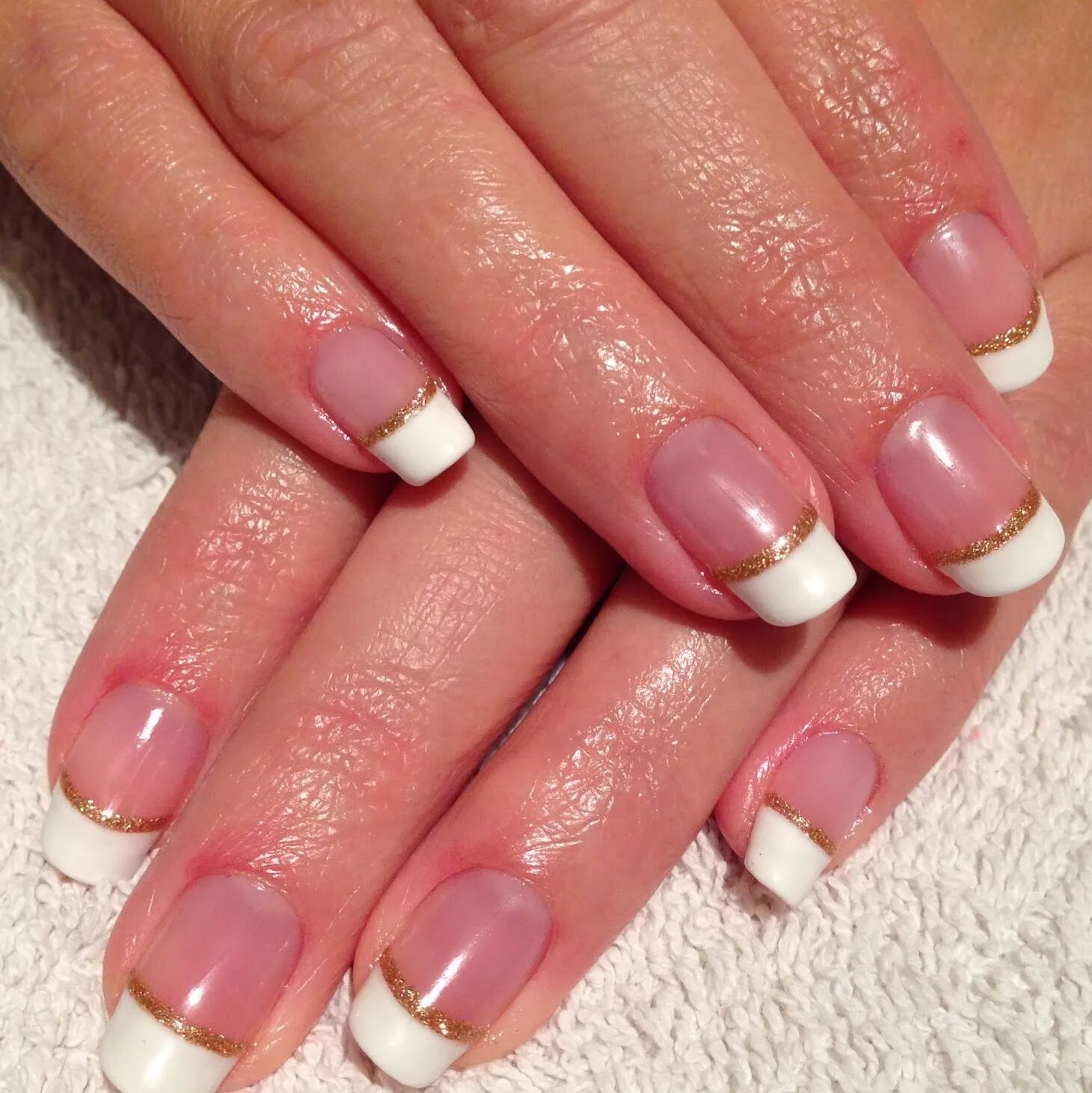 маникюр шеллак френч. шеллак френч. ногти шеллак френч. маникюр шеллак френч. шеллак френч классический.