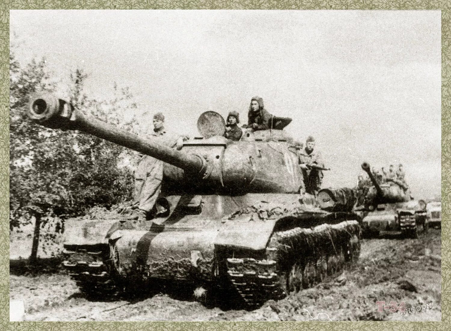 Ис 2 тигр. Танк ИС 2 1944. Ис2. ИС-2 тяжёлый танк 1943.