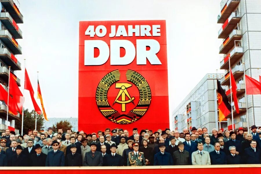 Гдр обсуждение. 40 лет гдр. ddr гдр. германская демократическая республика (гдр). гдр 1989.