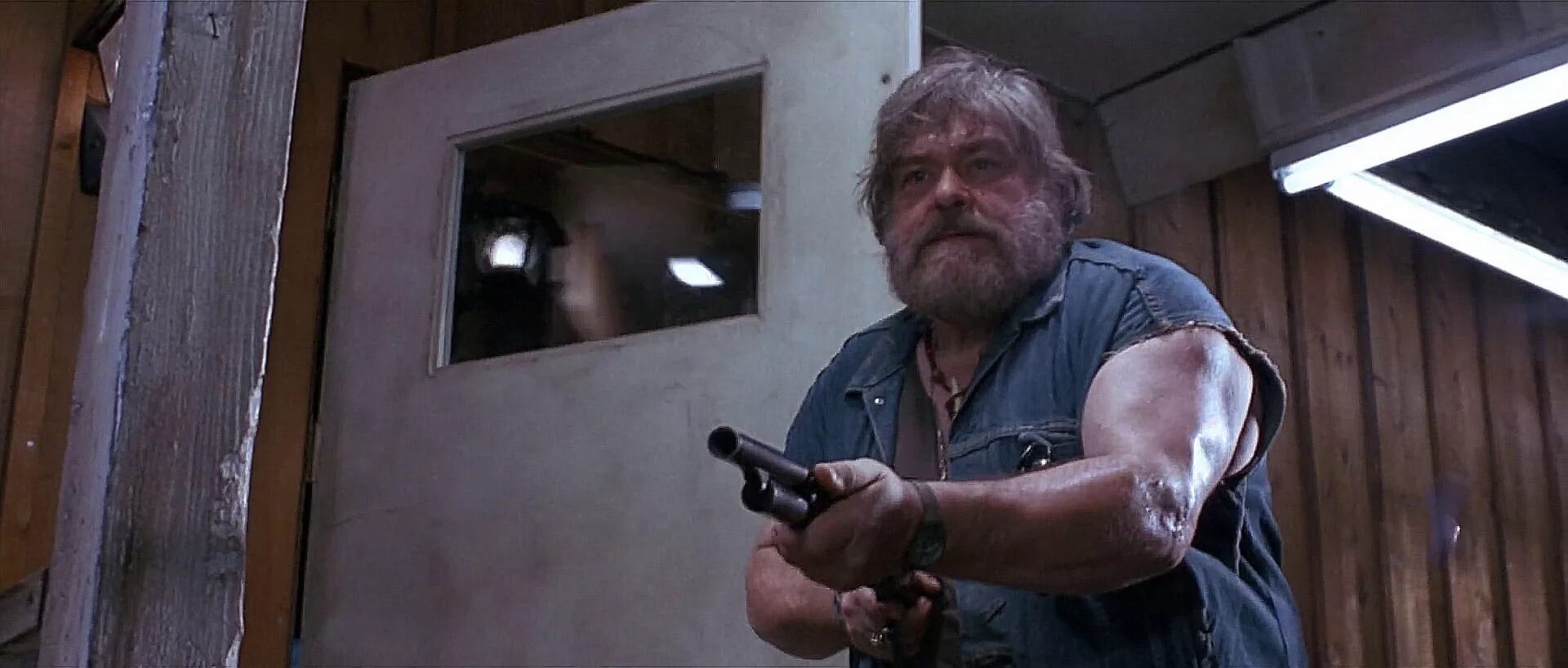 Терминатор 2 режиссерская версия. Питер шрум актер. Питер шрум рост. Сцена в баре терминатор 1. Питер шрум в молодости.