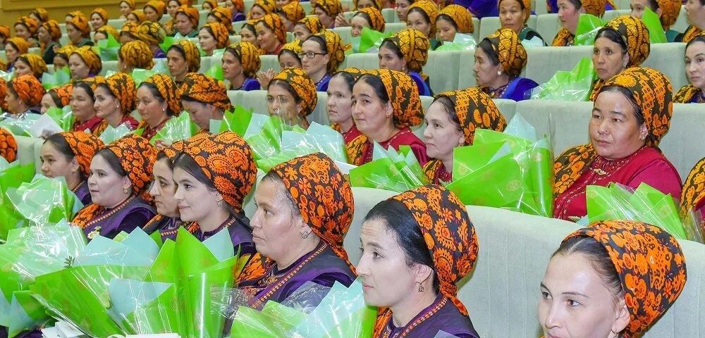 Туркмен новости. Союз женщин Туркменистана. Туркменистан и ООН. Женщины лет 50 в Туркменистане.