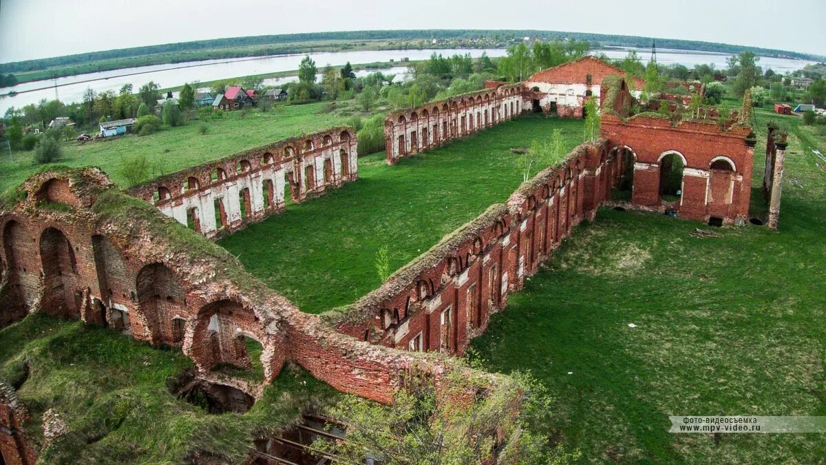 Аракчеевские казармы Селищи. Селищи Новгородская область казармы. Селищи (Чудовский район). Аракчеевские поселения Кречевицы. Селищи новгородская область