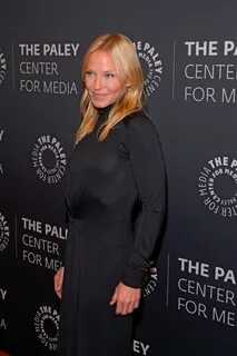 Kelli Giddish.