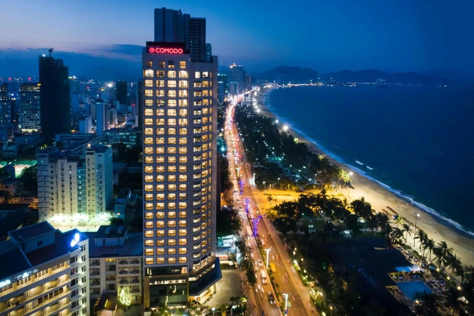 Vinpearl condotel beachfront nha trang. Нячанг sheraton. Вьетнам центр. Интерконтиненталь нячанг вьетнам. Vinpearl condotel beachfront.
