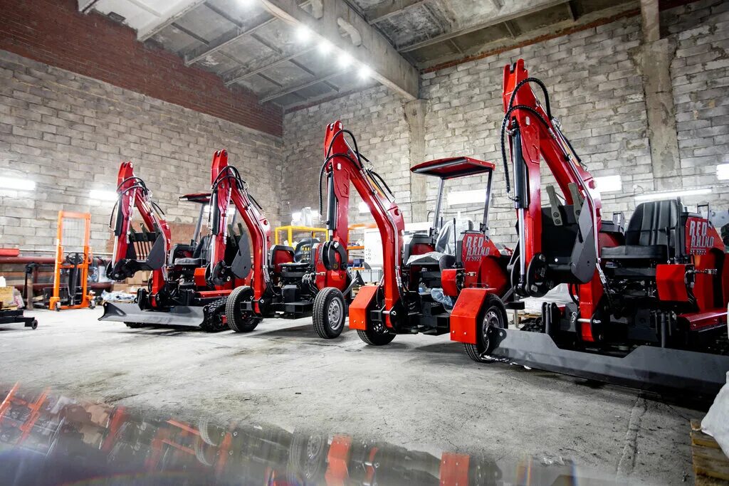 Ред инжиниринг челябинск. Мини экскаватор редрино. Engineering red. Engineering red. Engineering red.