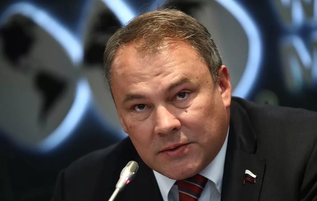 Вице спикер думы. Вице-спикер госдумы петр толстой. петр толстой в пасе. петр толстой вице спикер пасе. петр толстой, заместитель председателя гд.