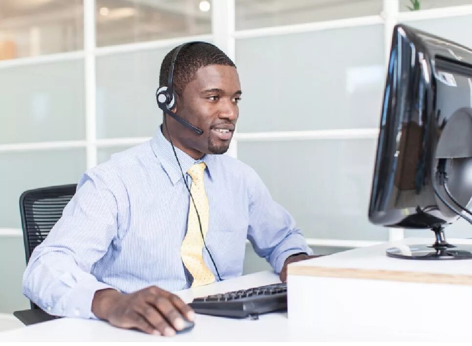 Help desk is. Help desk фото. it help desk. help desk technician. служба технической поддержки.