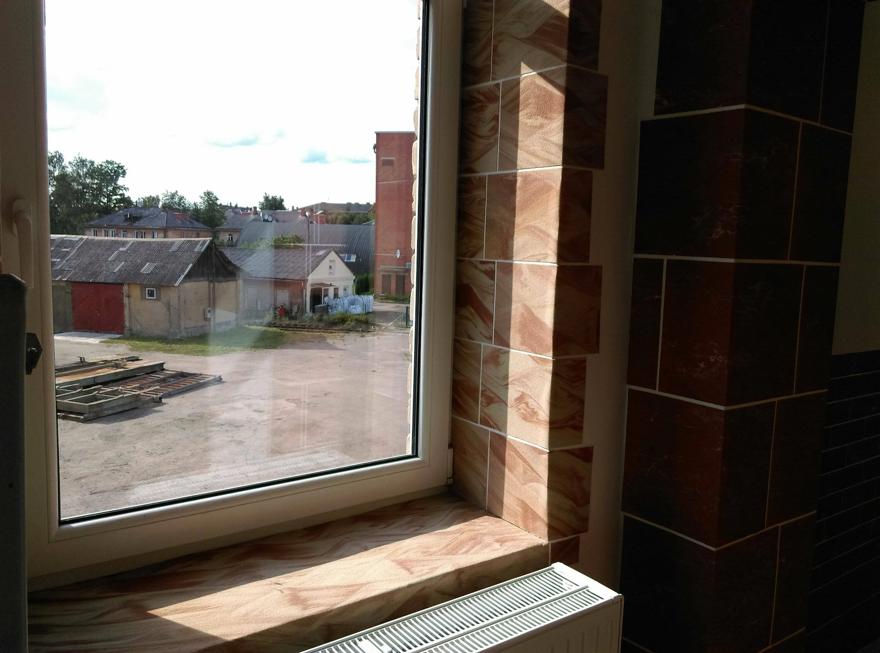 Откосы из ламината. Отделка откосов окон. Откосы для пластиковых окон. Откосы для пластиковых окон. Отделка откосов окон.