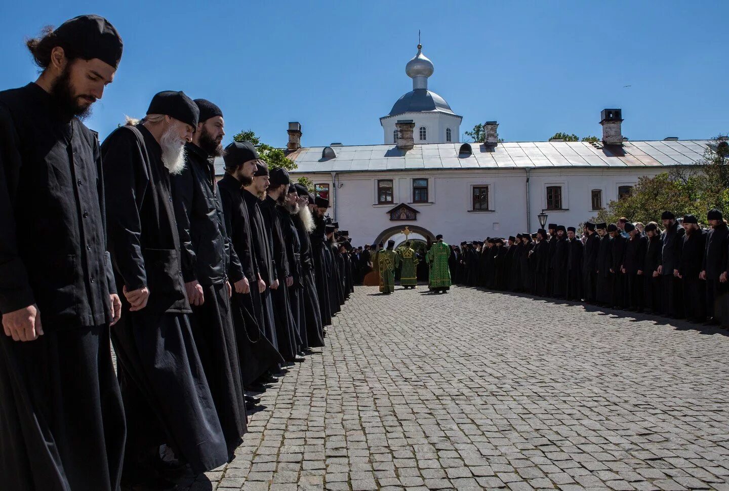 Бывшие православные священники