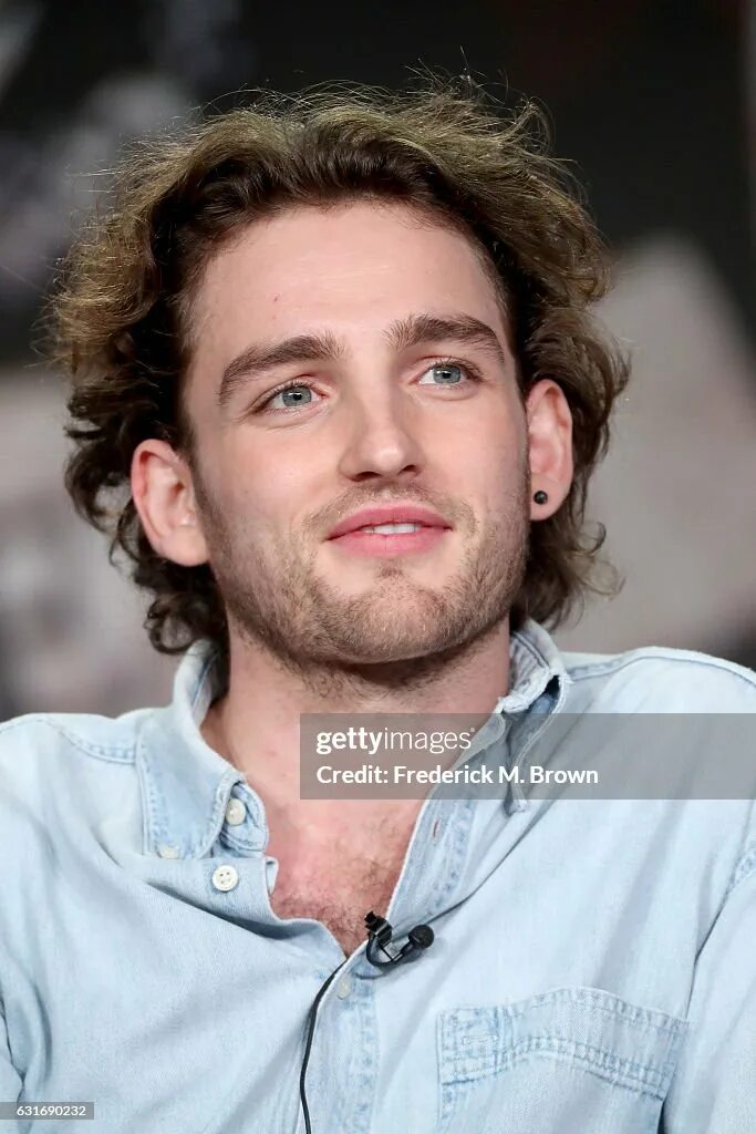 Laurie davidson. Лори дэвидсон шекспир. Лори дэвидсон песочный. Лори дэвидсон. Лори дэвидсон will.