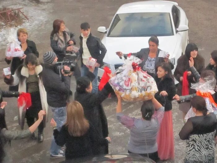 Езидизм религия. Курды христиане- езиды. Езиды зороастрийцы. Праздник у езидов сегодня. Свадьба езидов обычаи.