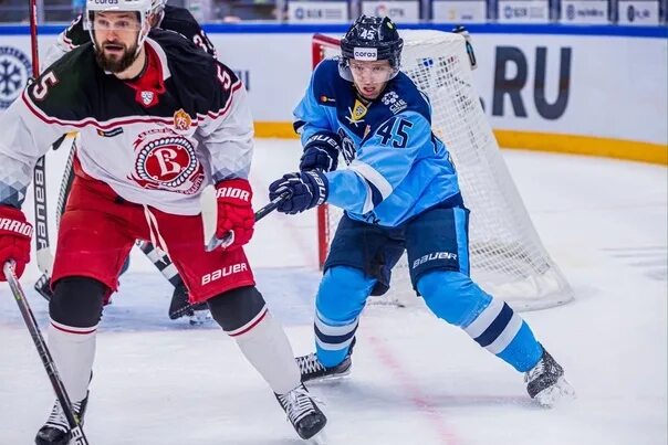 Коротков хоккеист сибирь. Хк спартак москва хк сибирь. Хк сибирь джерси 2д. Хк спартак сибирь. Кхл сибирь.