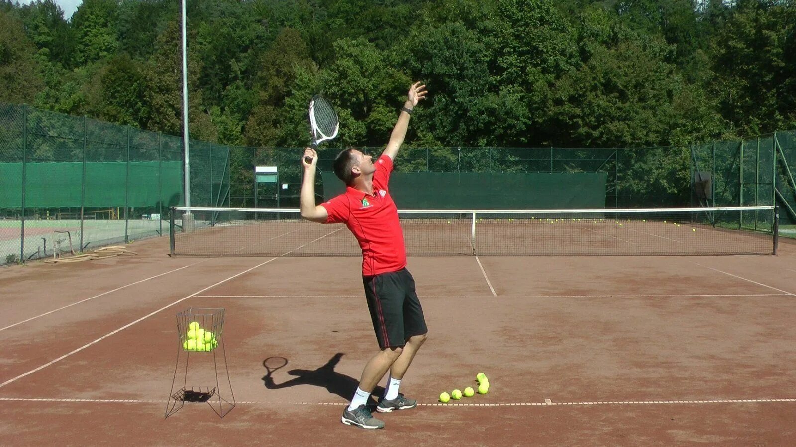 Игра теннис сет. Эйс в теннисе. Теннис тренировка. Большой теннис. Тренировки игры в теннис.