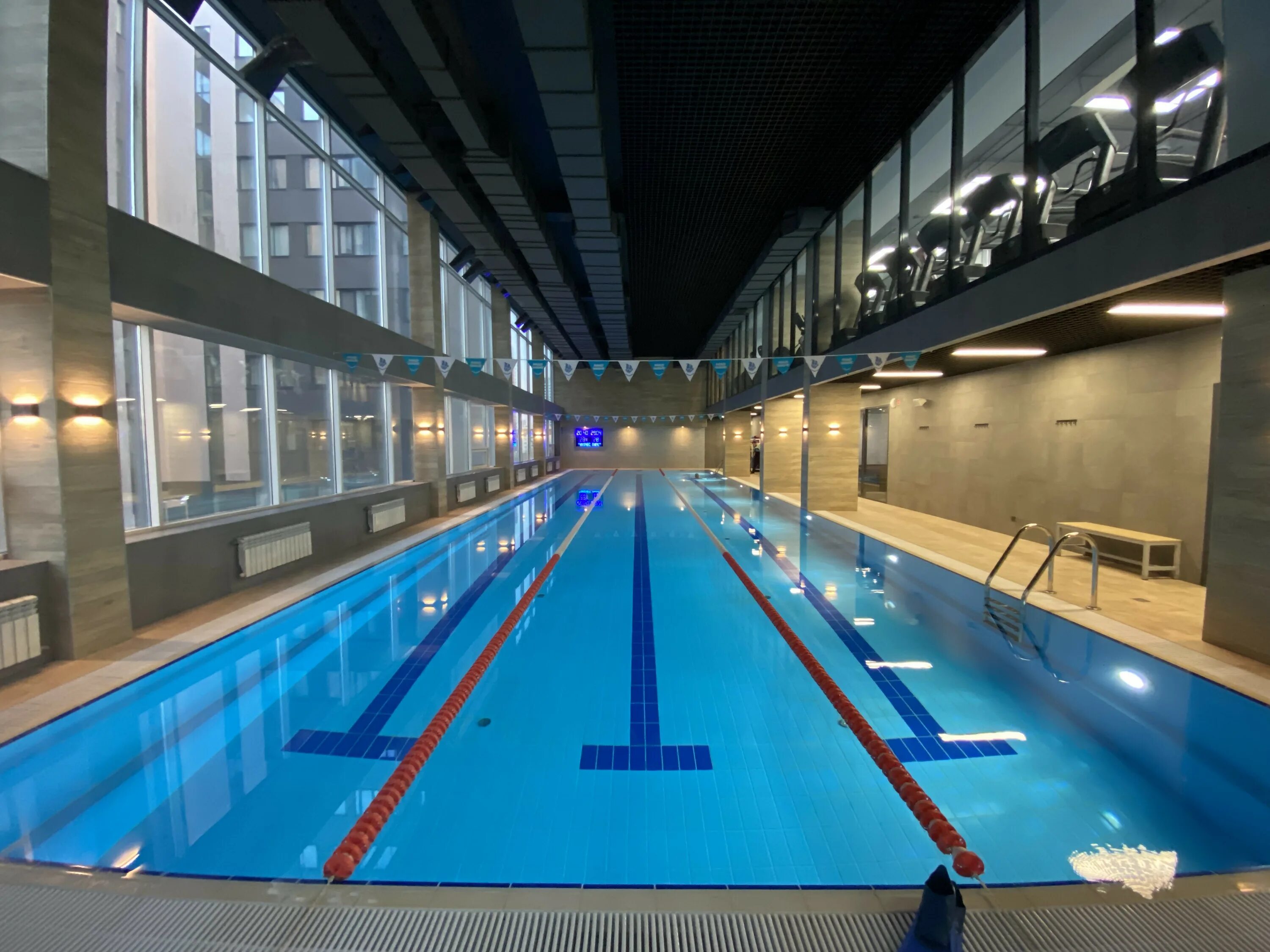 Академик фитнес парк новосибирск. Новосибирск улица николаева 12/3 фитнес-парк академик. Фитнес центр "фитнес парк" орск. Edge фитнес клуб новосибирск. Академгородок спортивные залы.