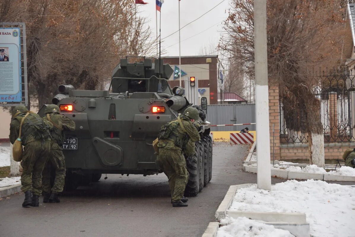 Атака на военную базу