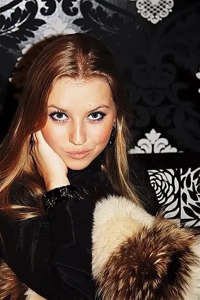 Месяц polina. Polina месяц. polina bitvinus.
