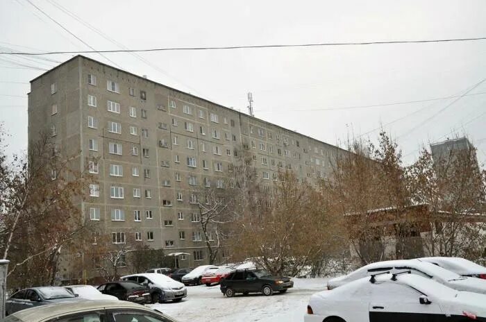 Yekaterinburg, 40 let Komsomola st house 32А. Apartment house