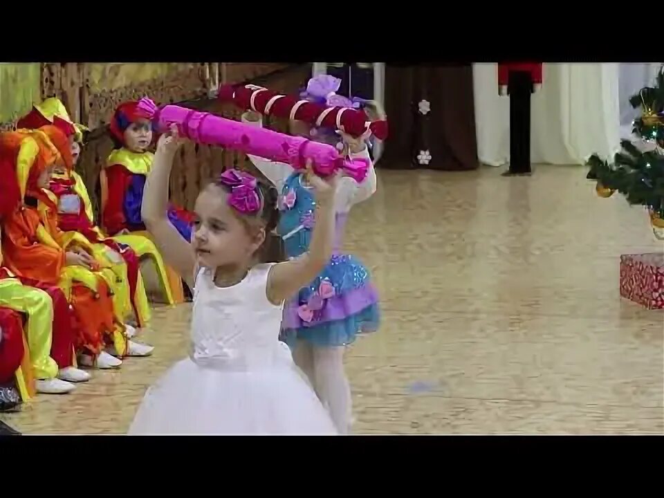Детки конфетки танец с движениями. Танец детки конфетки. танцевальный конфетки. видео танца детки конфетки в средней группе. танец детки конфетки картинка.