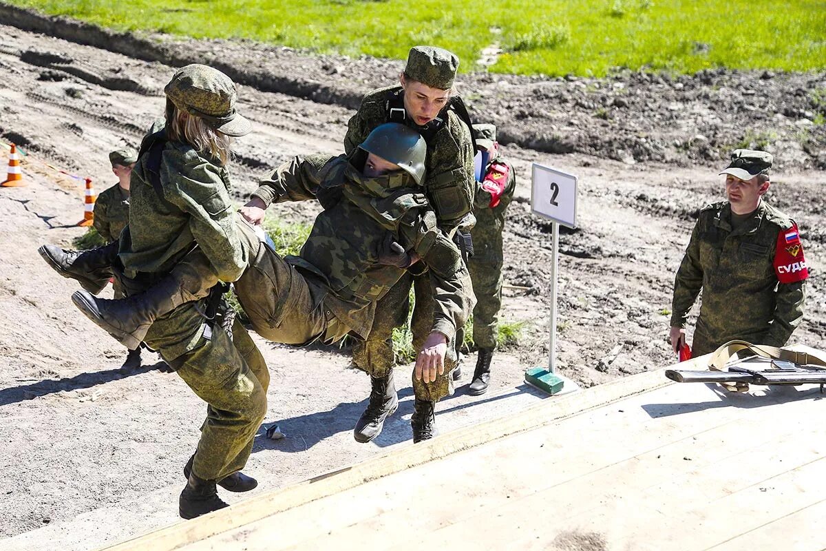 Медицинская помощь зарница. Военные соревнования. Военно-медицинская эстафета. Военные состязания. Военная эстафета.