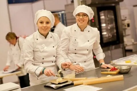 Помощник повара кухонный работник