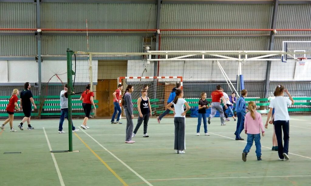 02. Детская школа баскетбола. Дедовск истра стадион. Москва олимп волейбол 2009. Секция смешанных единоборств.