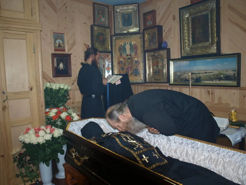 Свято духов монастырь тимашевск стратоник. Тимашевский отец. Мужской монастырь в тимашевске. Тимашевский отец. Свято духов монастырь тимашевск стратоник.